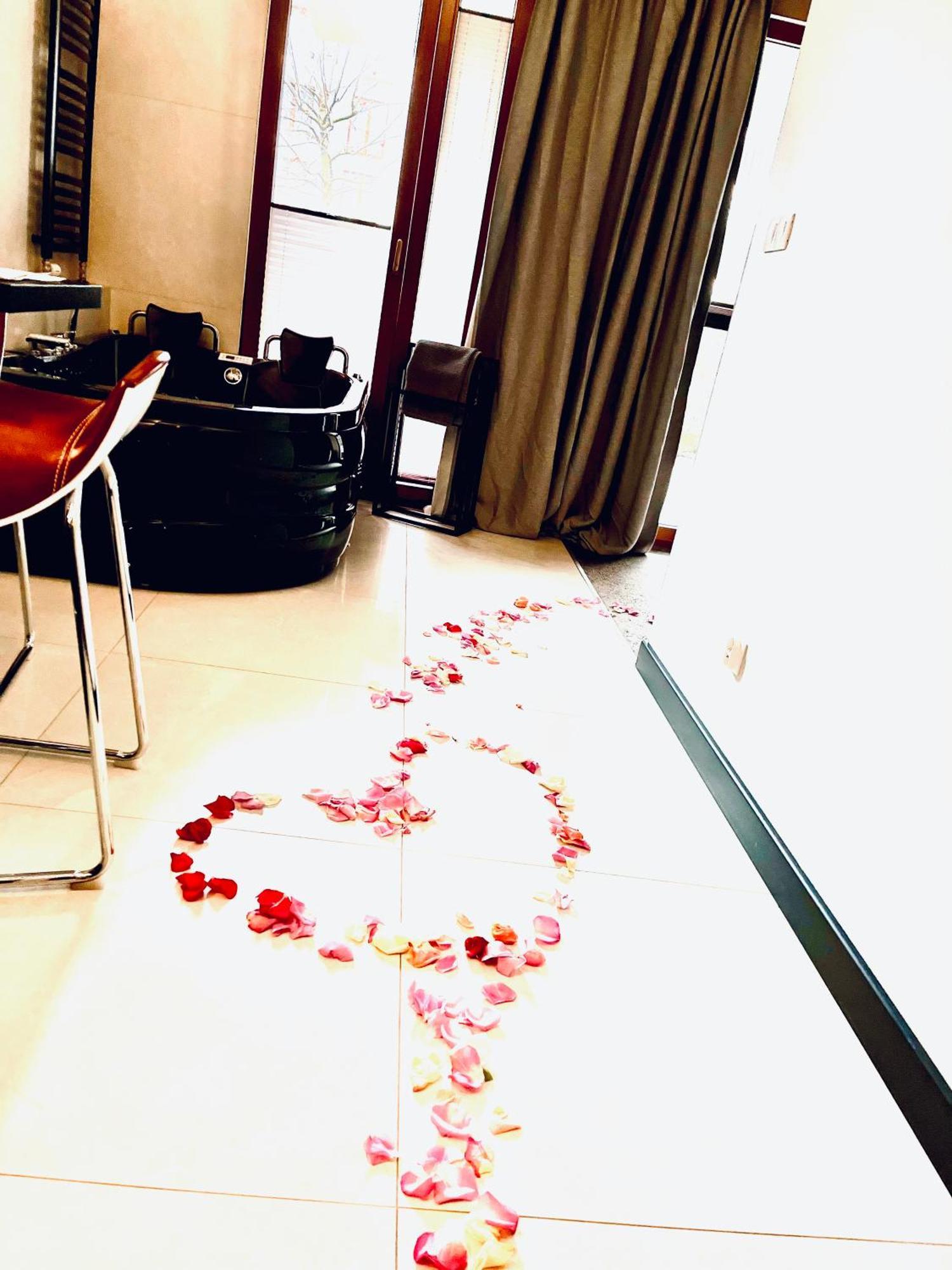 Jacuzzi Rakowicka Top Apartments كراكوفيا المظهر الخارجي الصورة